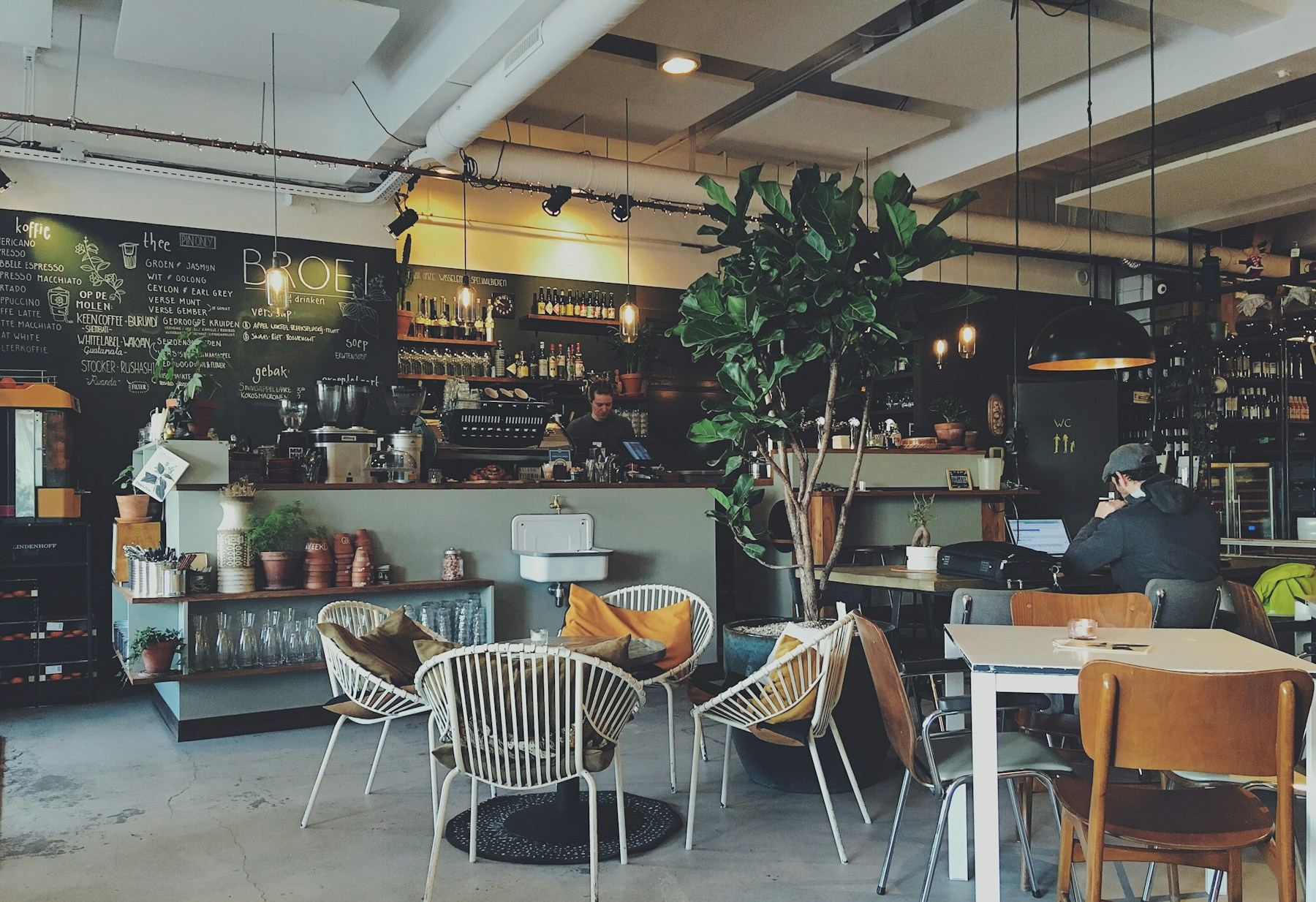 Marlowe's coffee house on the quay
